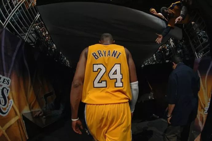 凌晨四点的洛杉矶，NBA球员的真实生活，远比你想的复杂