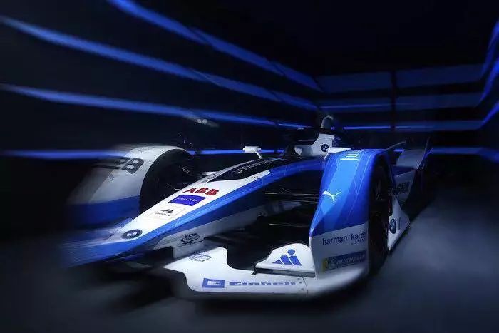 F1方程式赛车，为什么能被称为移动的高科技实验室
