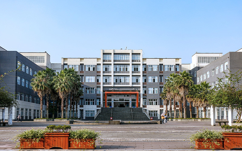 重庆大学城市科技学院为什么叫皇家u28？这个名字背后的故事
