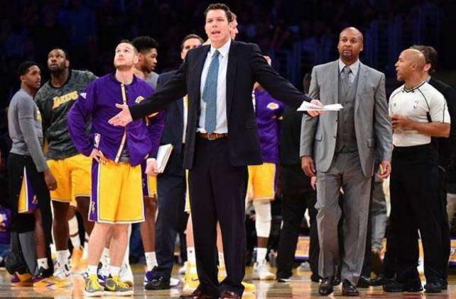 从NBA到CBA，孙悦在湖人的那段日子，到底算不算成功？
