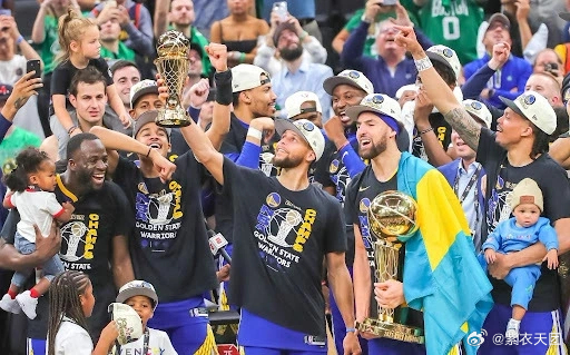 聊球时光，上赛季NBA总冠军是怎么炼成的？打工人也能懂的冠军密码