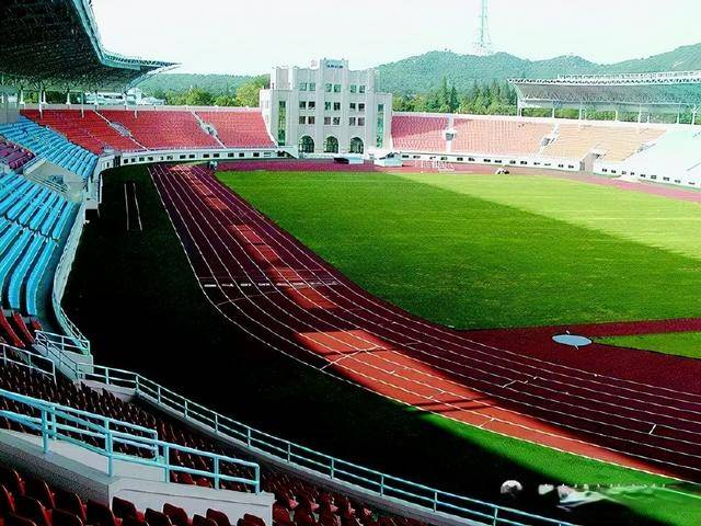 咸阳体育场十字，一座城市的心跳与记忆