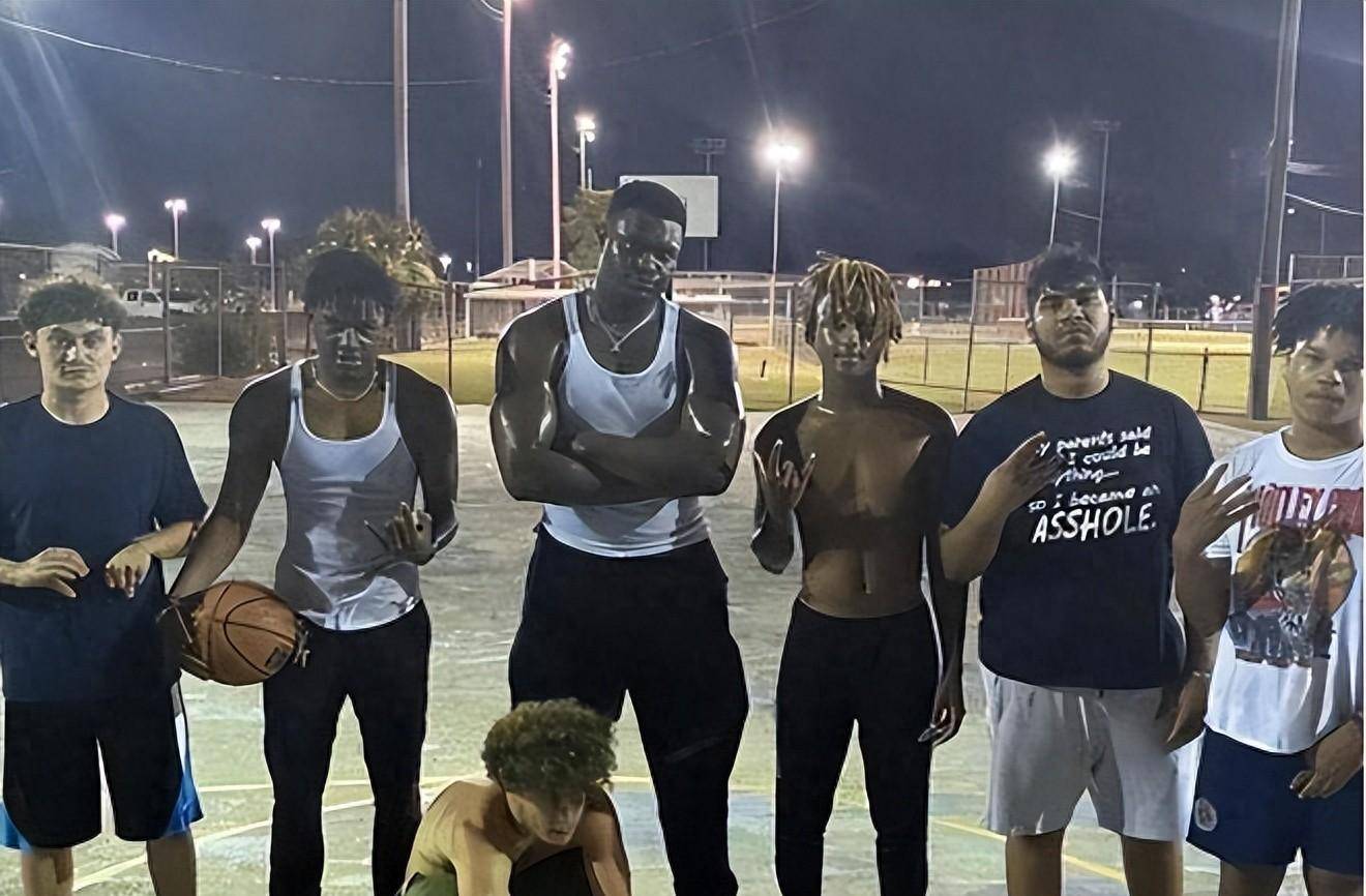 苦力直播NBA，在汗水与流量之间，一群人的真实篮球人生
