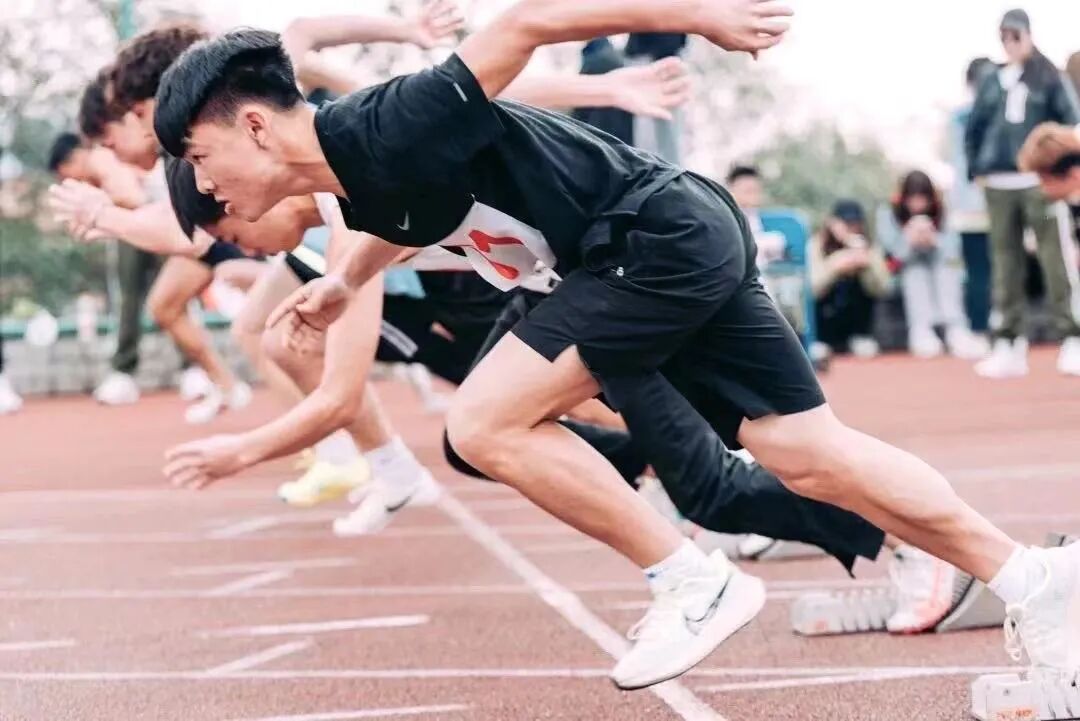 圣捷体育，在汗水里找回生活的那股劲儿