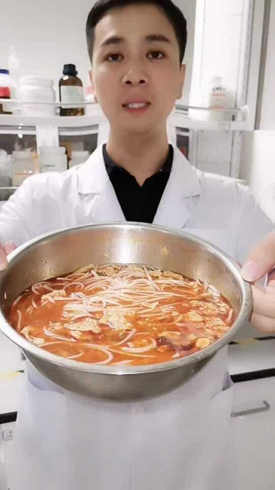 螺蛳粉健康吗？我用Golang写了个营养分析，结果让我有点意外