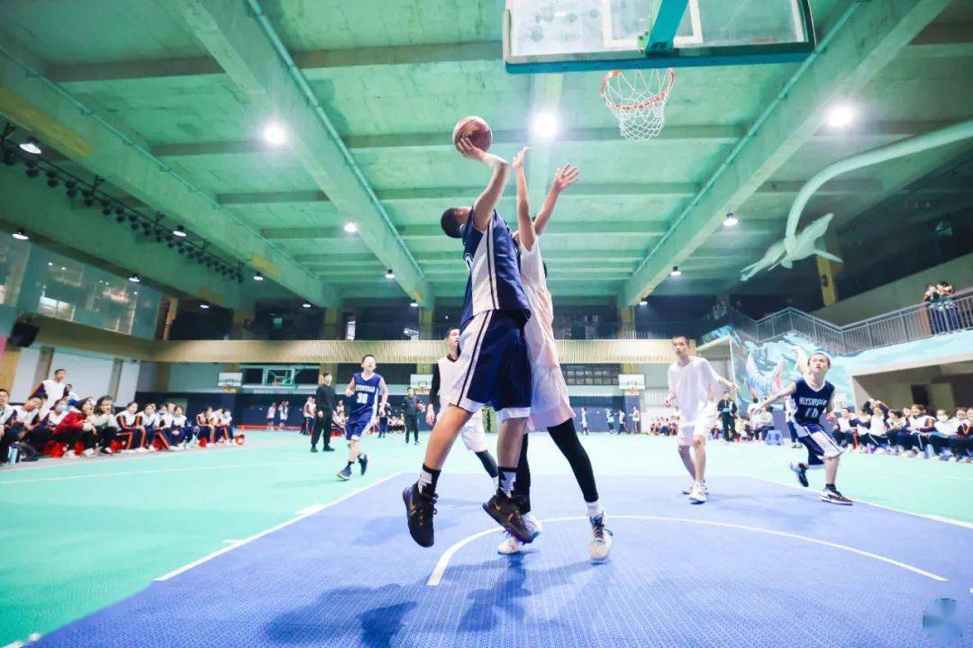 篮球、白袜与体育，一双袜子里的运动哲学