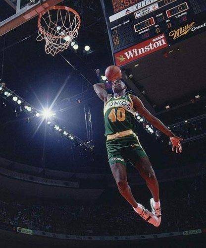 NBA历史扣篮榜，那些把篮筐当情敌的狠人