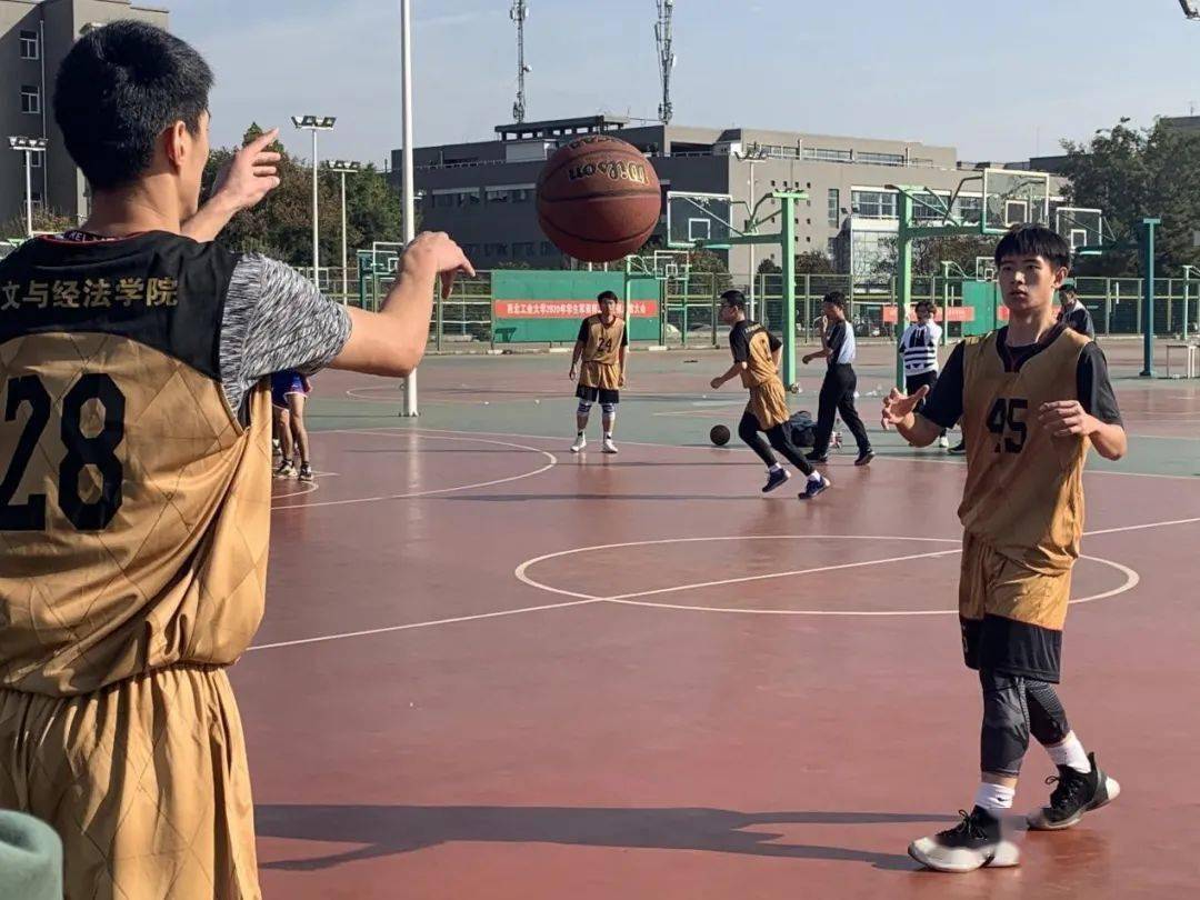 NBA丝袜，从球场装备到文化符号的另类观察